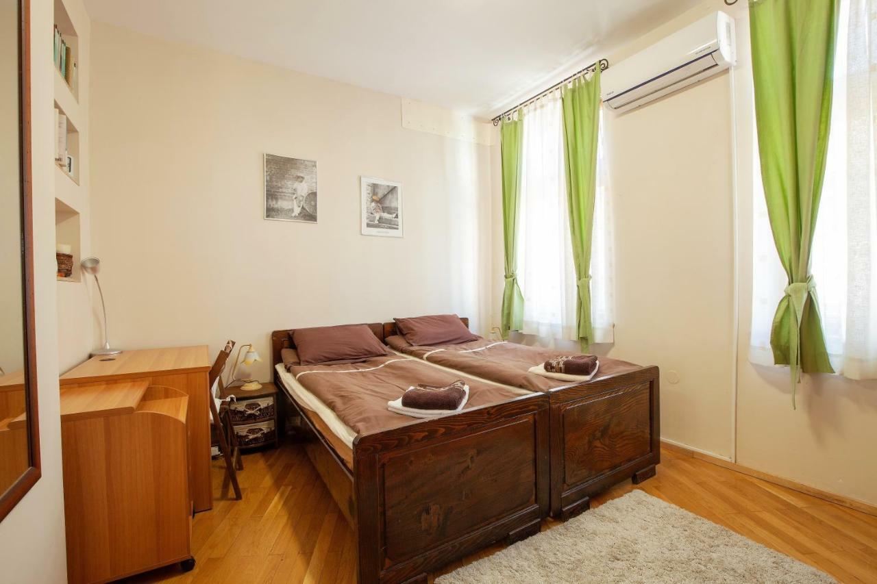 Time Traveling Apartment Sofia City Екстер'єр фото