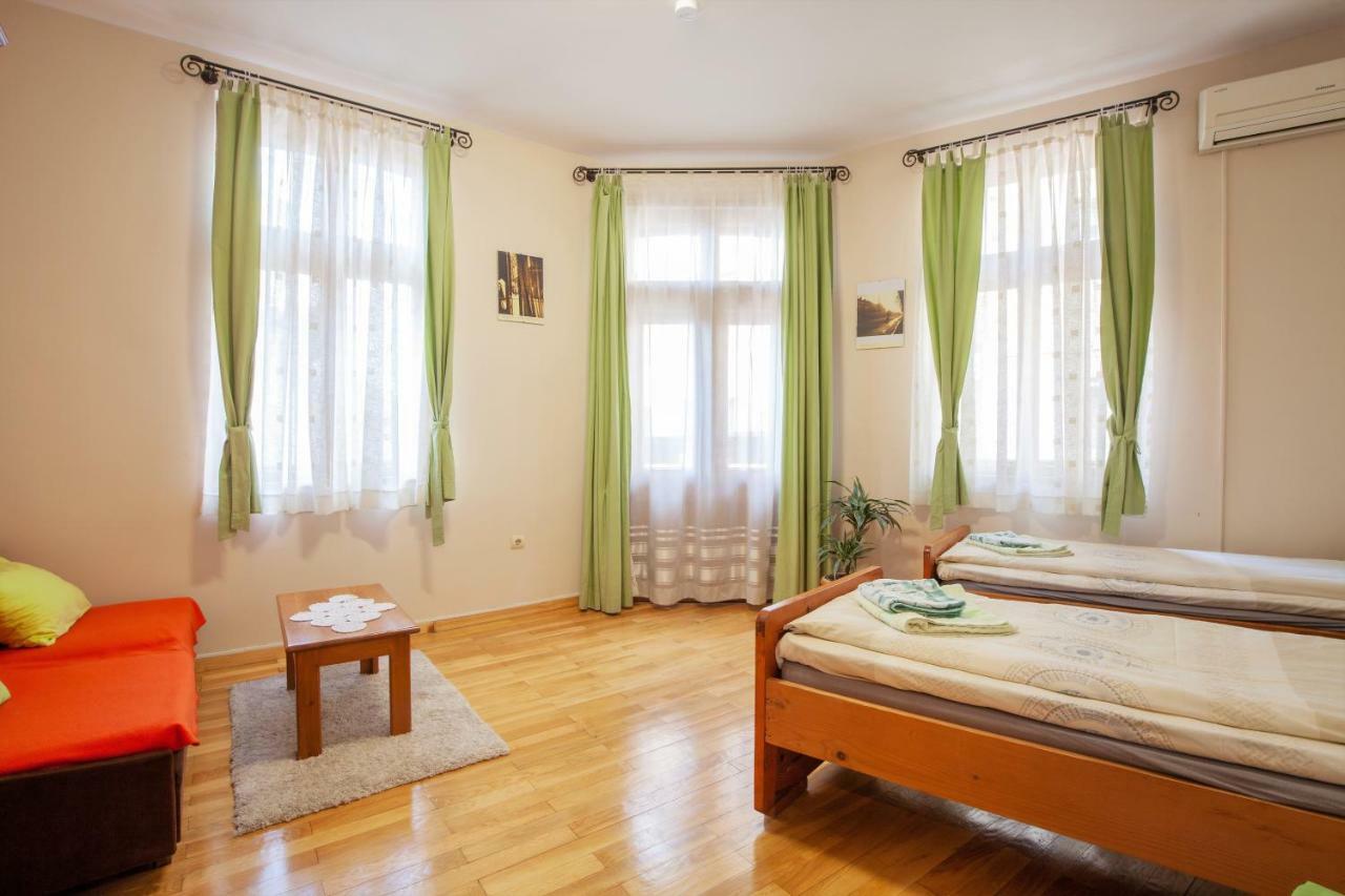 Time Traveling Apartment Sofia City Екстер'єр фото